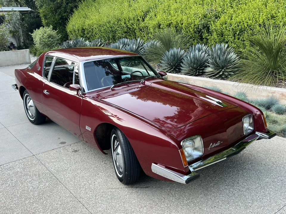 1964 Studebaker Avanti - Image 19 of 31