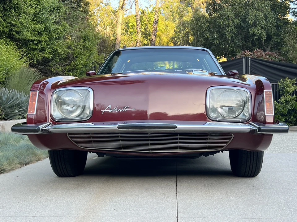 1964 Studebaker Avanti - Image 21 of 31
