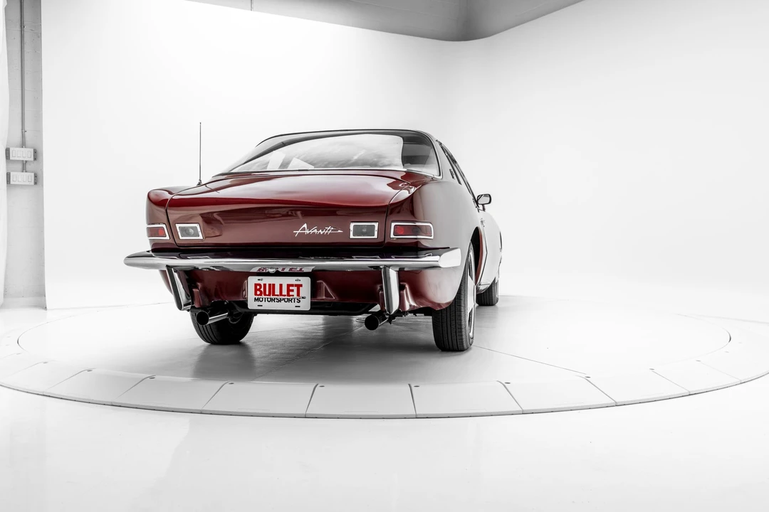 1964 Studebaker Avanti - Image 21 of 31