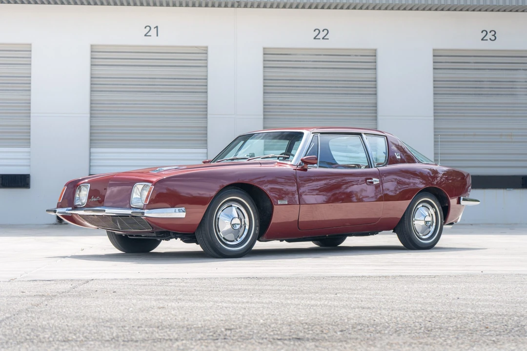 1964 Studebaker Avanti - Image 6 of 31