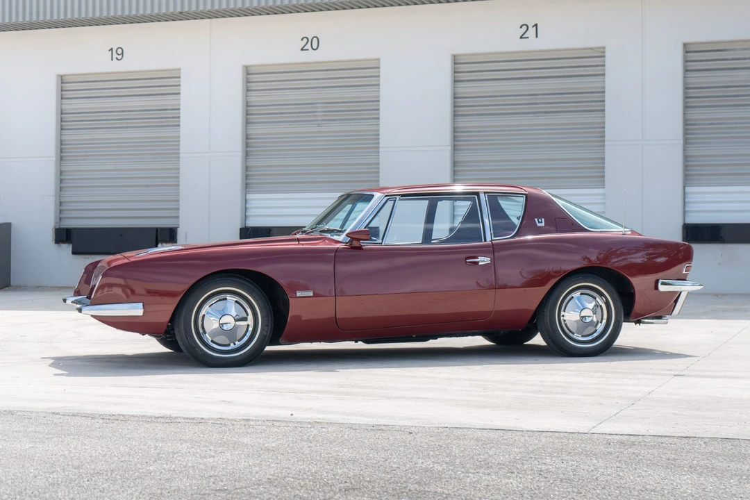 1964 Studebaker Avanti - Image 7 of 31