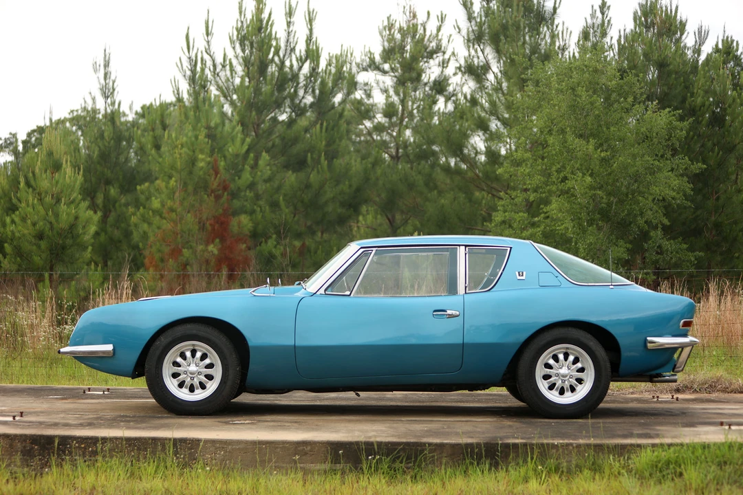 1964 Studebaker Avanti - Image 4 of 31