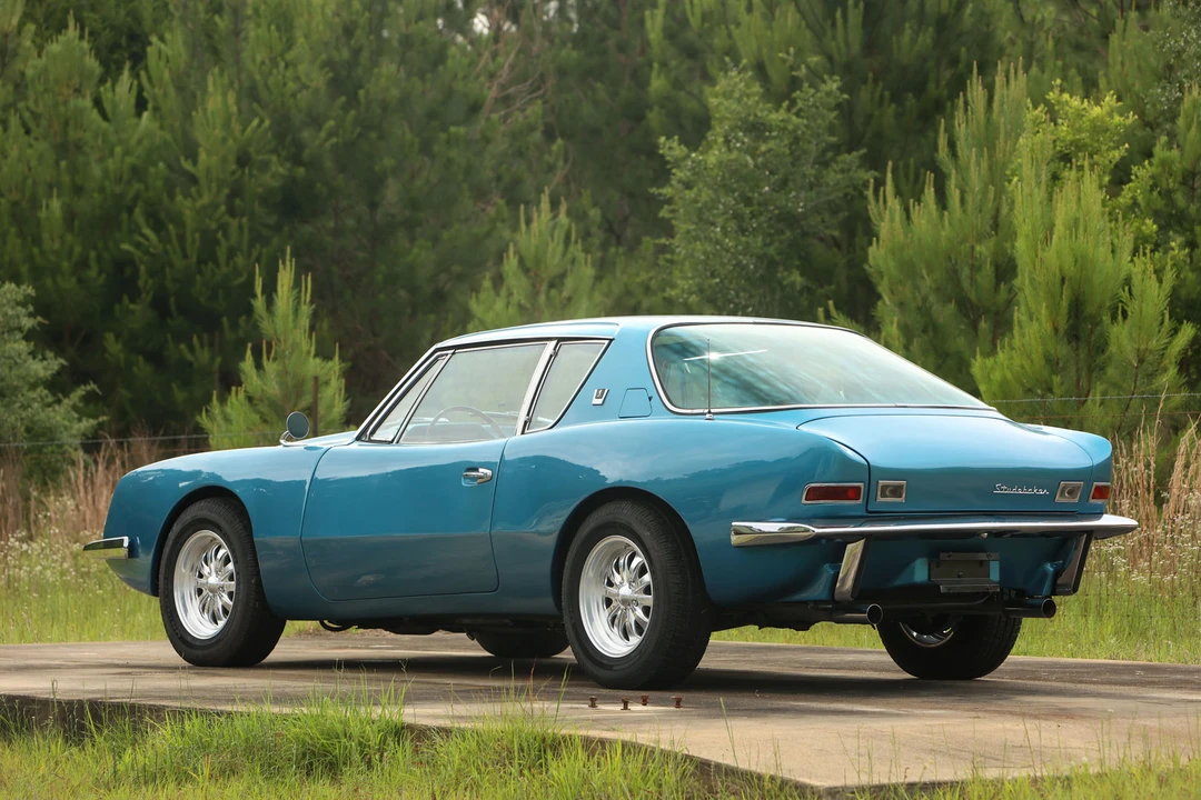 1964 Studebaker Avanti - Image 6 of 31