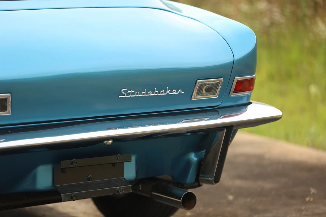 1964 Studebaker Avanti - Image 9 of 31