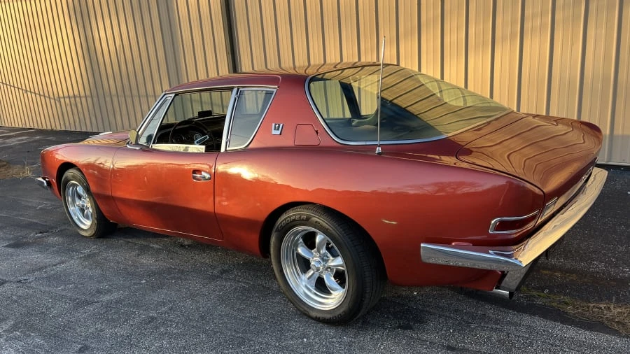 1964 Studebaker Avanti - Image 3 of 7