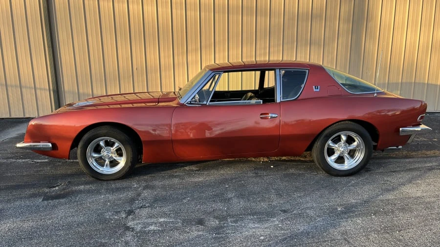 1964 Studebaker Avanti - Image 2 of 7