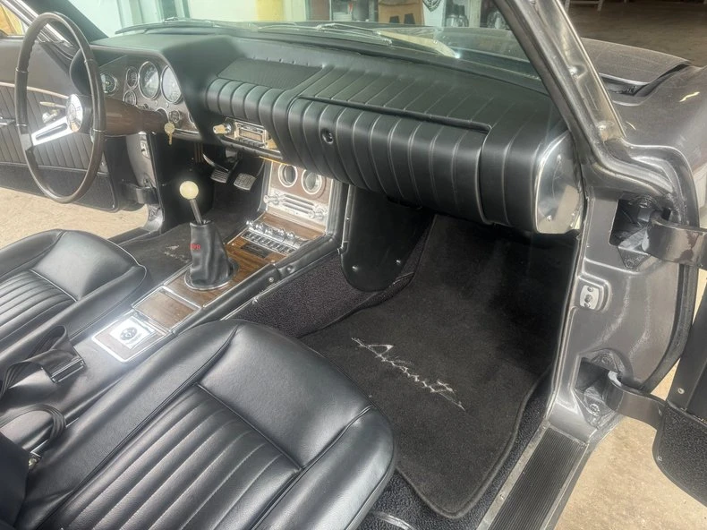 1964 Studebaker Avanti - Image 26 of 31
