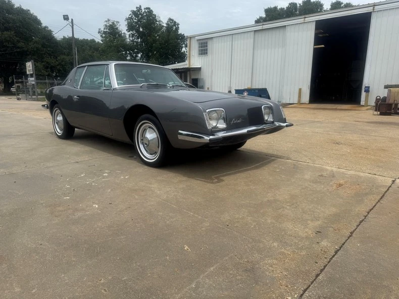1964 Studebaker Avanti - Image 7 of 31
