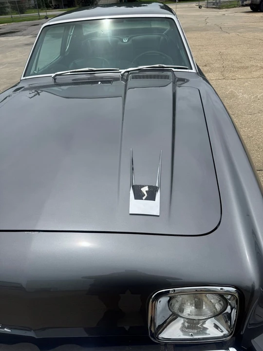 1964 Studebaker Avanti - Image 9 of 31