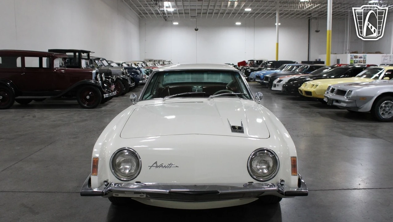 1964 Studebaker Avanti - Image 12 of 12