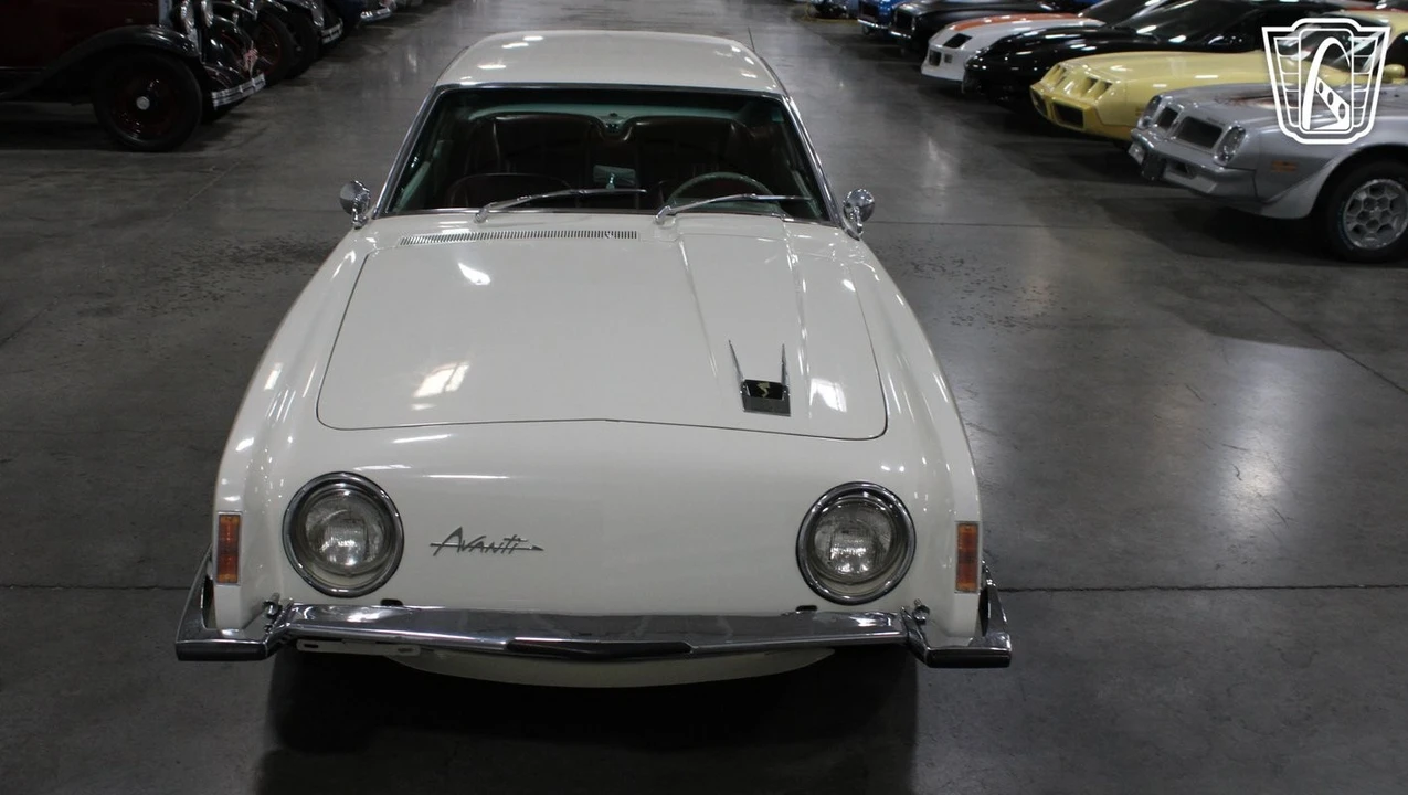 1964 Studebaker Avanti - Image 3 of 12