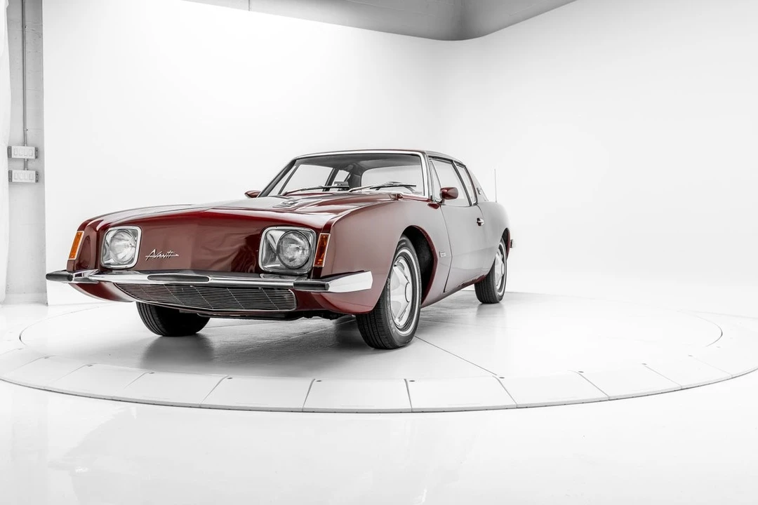1964 Studebaker Avanti - Image 2 of 21