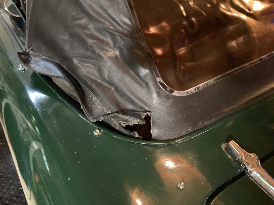 1964 Sunbeam Alpine - Image 18 of 31