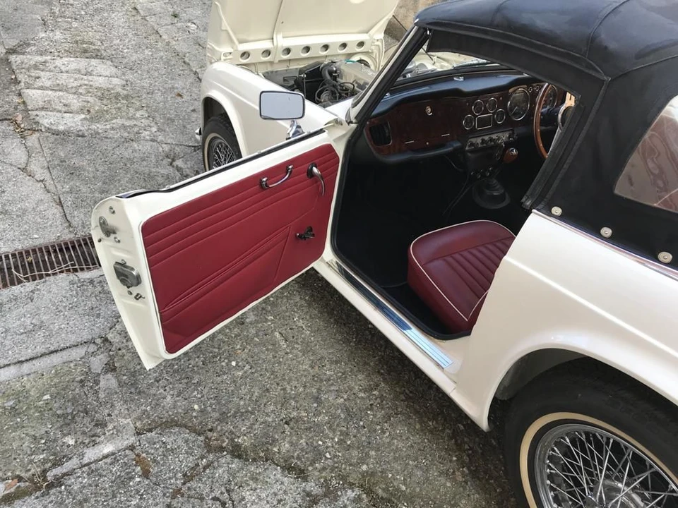 1964 Triumph TR4 - Image 3 of 11