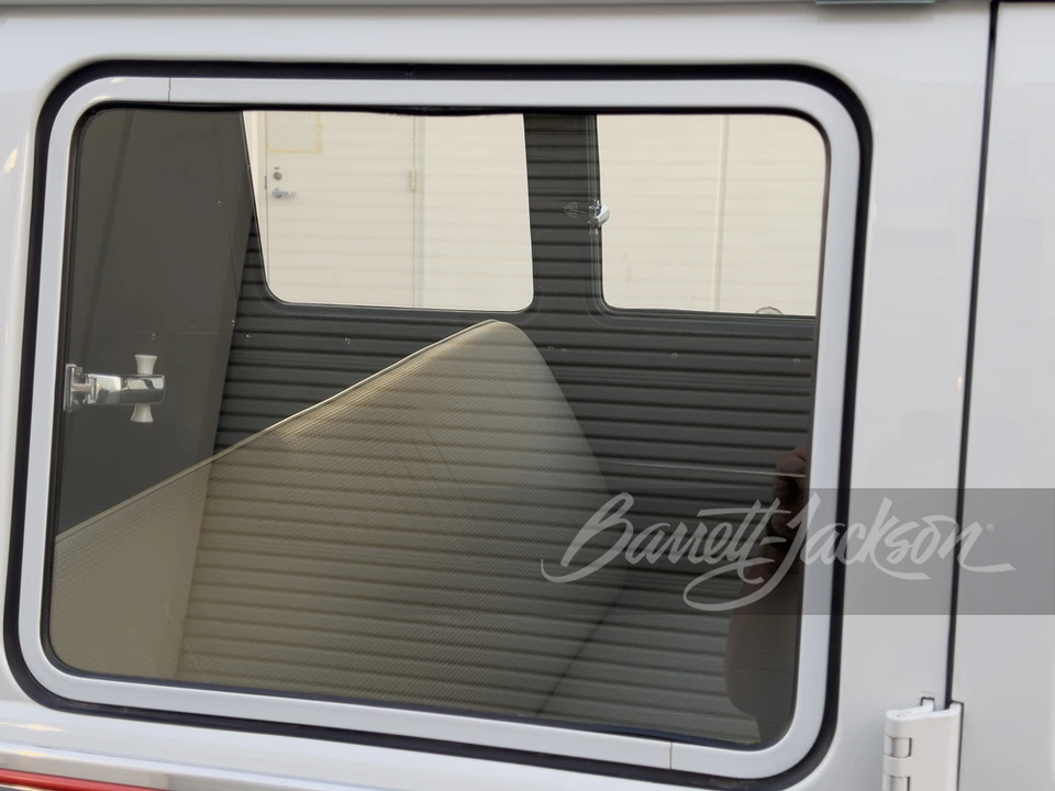 1964 Volkswagen Split-Window Bus - Image 11 of 31
