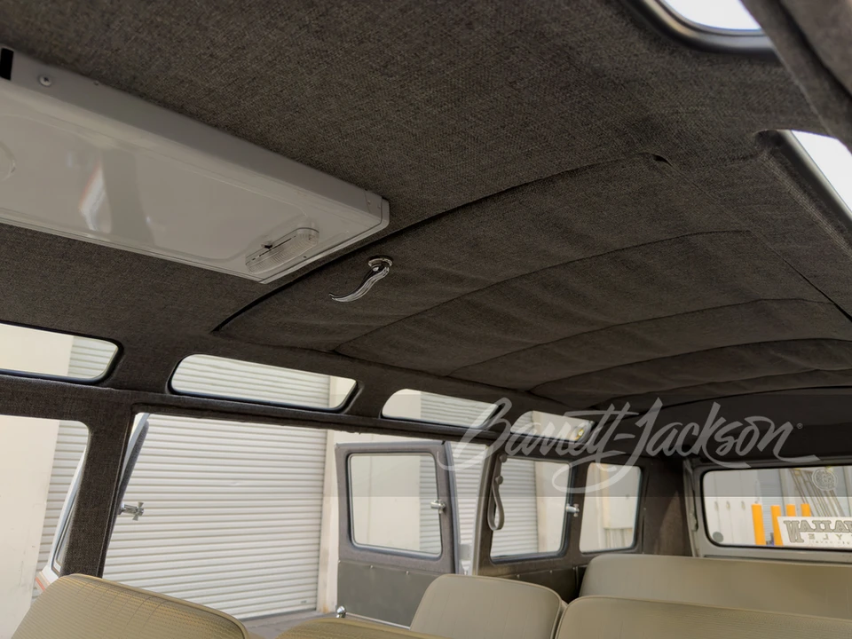 1964 Volkswagen Split-Window Bus - Image 21 of 31
