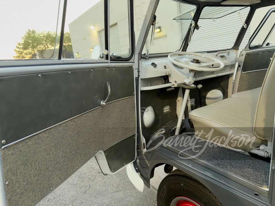 1964 Volkswagen Split-Window Bus - Image 25 of 31