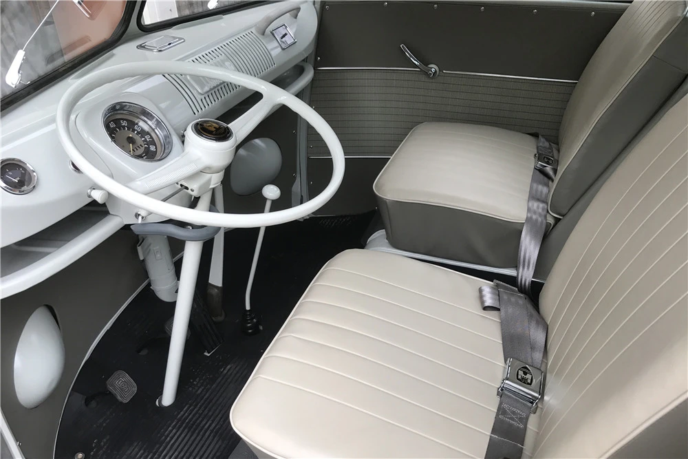 1964 Volkswagen Split-Window Bus - Image 4 of 9