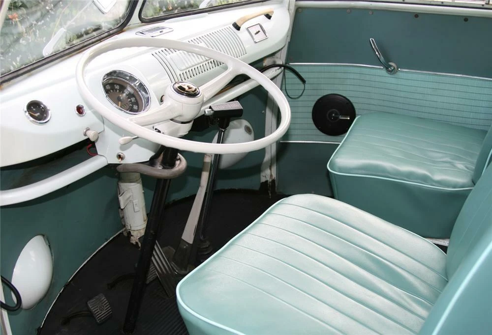 1964 Volkswagen Split-Window Bus - Image 4 of 5
