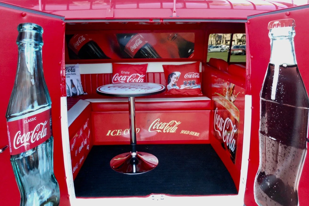 1964 Volkswagen Split-Window Bus - Image 9 of 10