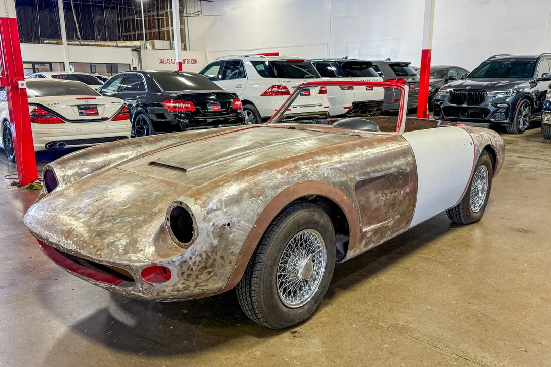 1964 Apollo - Image 2 of 31