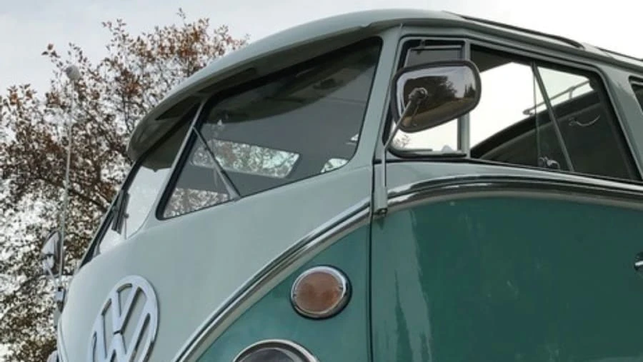 1964 Volkswagen Split-Window Bus - Image 8 of 10