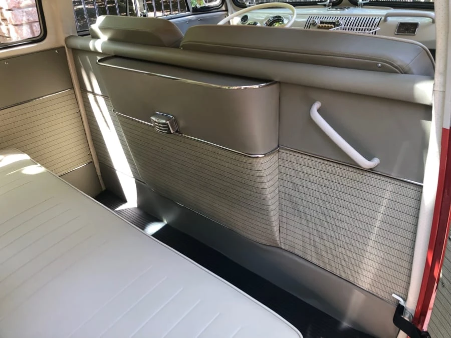 1964 Volkswagen Split-Window Bus - Image 6 of 12