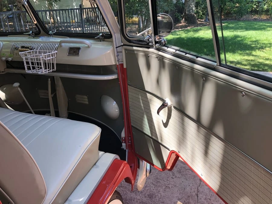 1964 Volkswagen Split-Window Bus - Image 9 of 12
