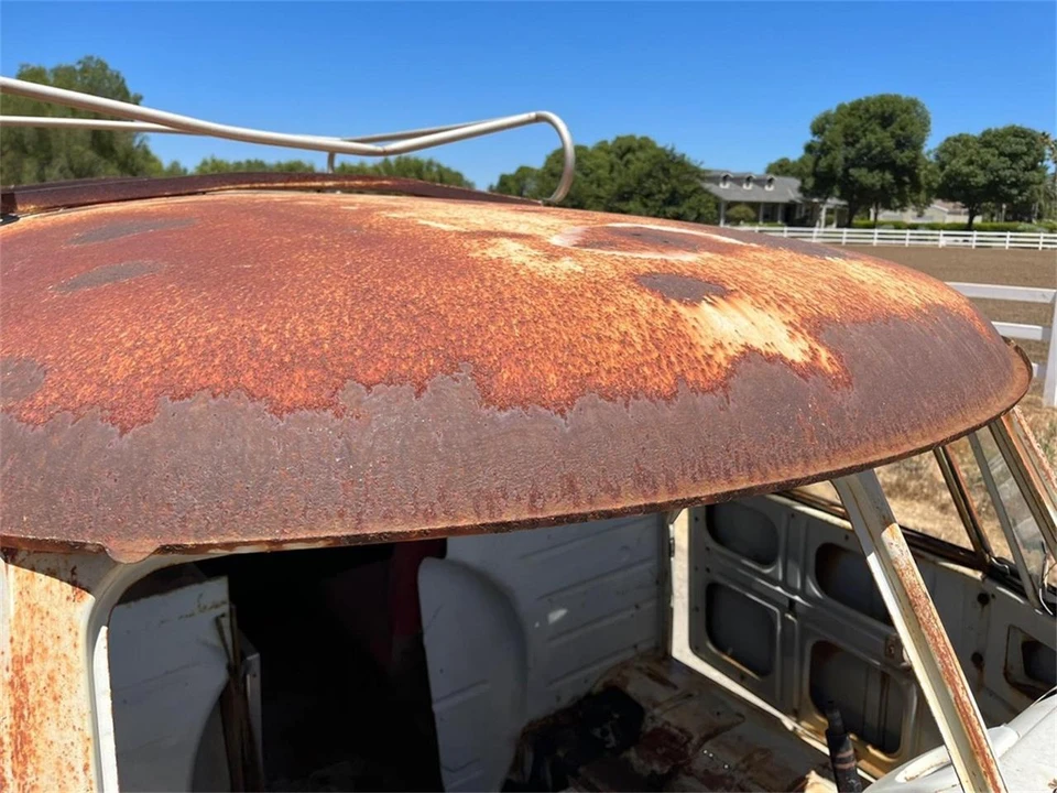 1964 Volkswagen Split-Window Bus - Image 3 of 31