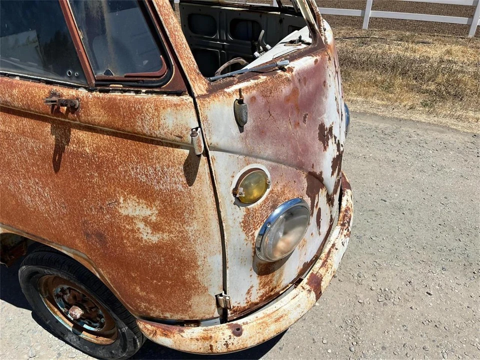 1964 Volkswagen Split-Window Bus - Image 7 of 31