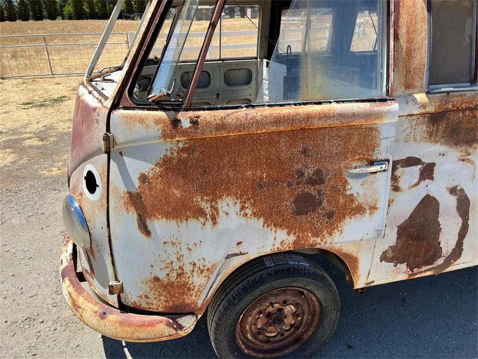 1964 Volkswagen Split-Window Bus - Image 9 of 31