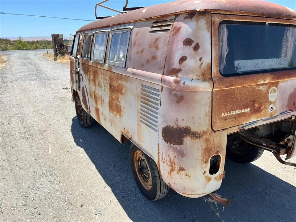 1964 Volkswagen Split-Window Bus - Image 13 of 31