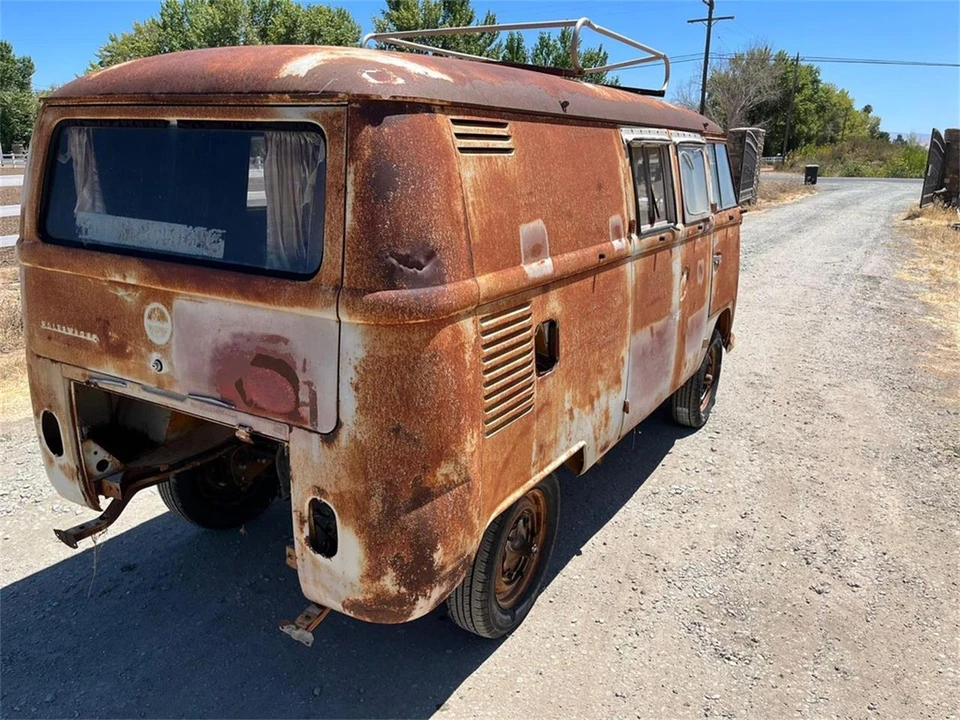 1964 Volkswagen Split-Window Bus - Image 21 of 31