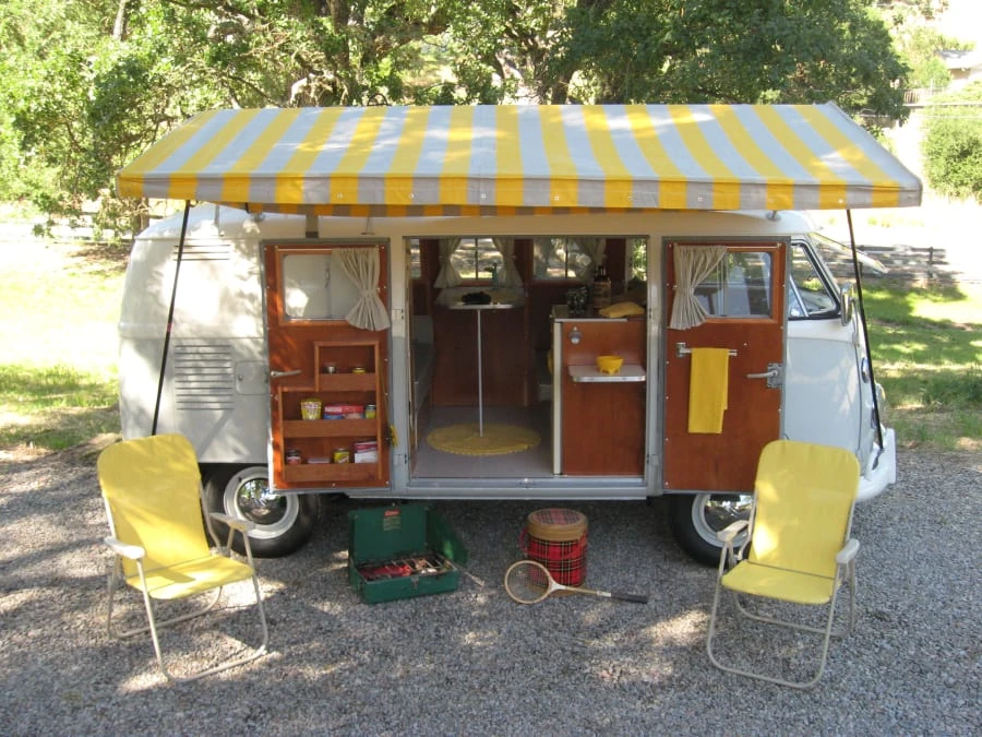 1964 Volkswagen Split-Window Bus - Image 3 of 9