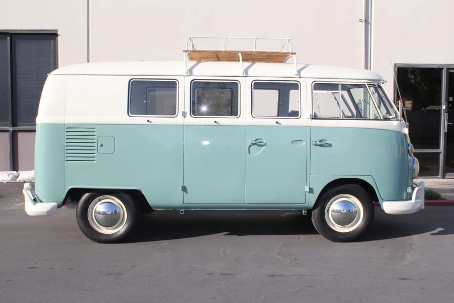 1964 Volkswagen Split-Window Bus - Image 2 of 10