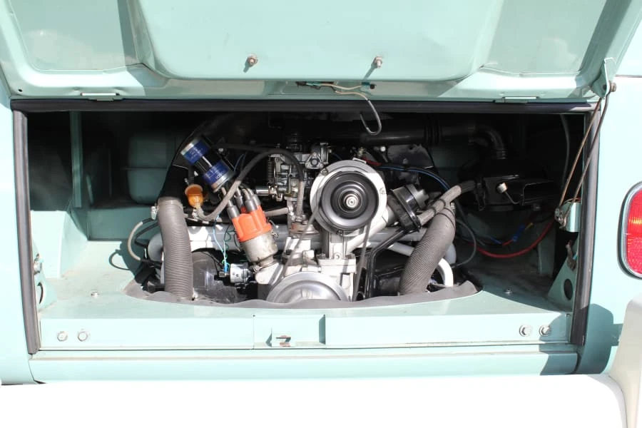 1964 Volkswagen Split-Window Bus - Image 9 of 10