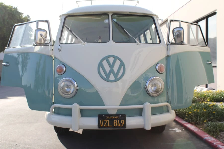 1964 Volkswagen Split-Window Bus - Image 10 of 10
