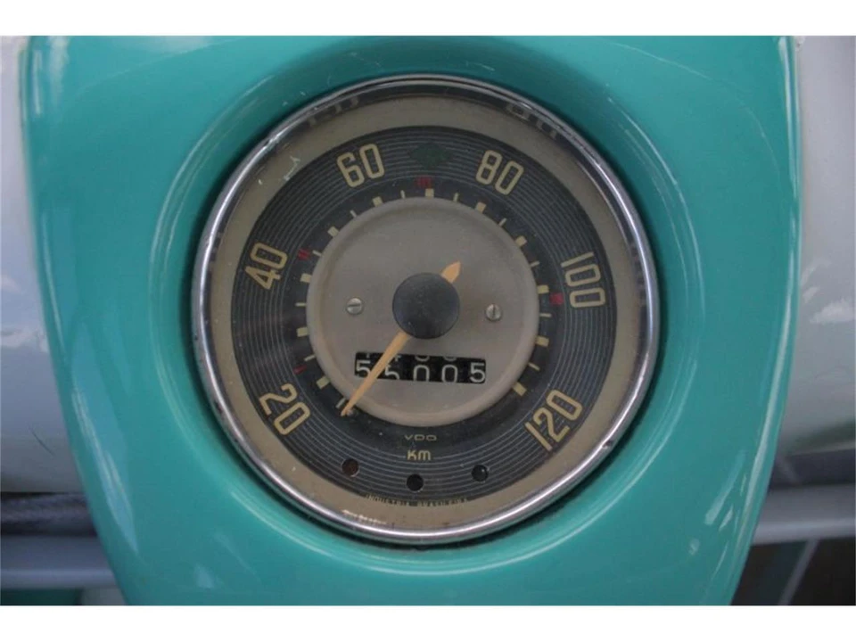 1964 Volkswagen Split-Window Bus - Image 10 of 13