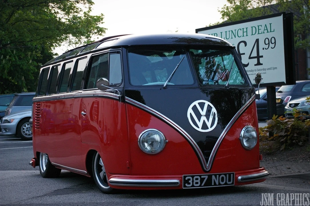 1964 Volkswagen Split-Window Bus - Image 11 of 14