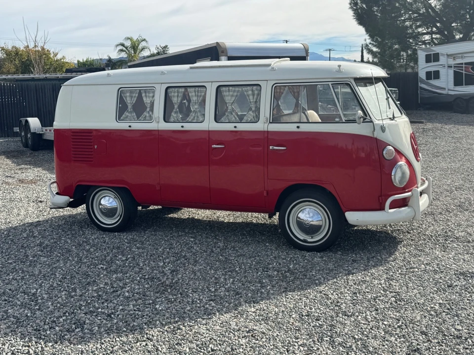 1964 Volkswagen Split-Window Bus - Image 4 of 21