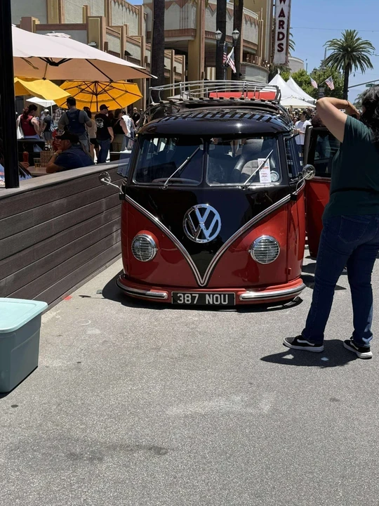 1964 Volkswagen Split-Window Bus - Image 8 of 14