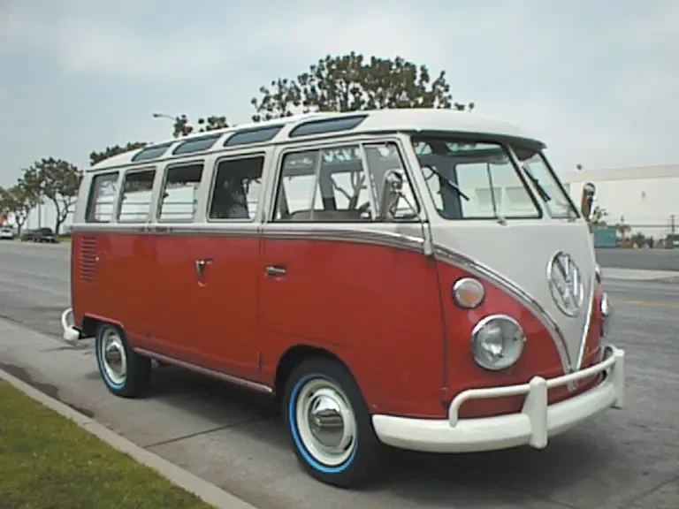 1964 Volkswagen Split-Window Bus - Image 2 of 2