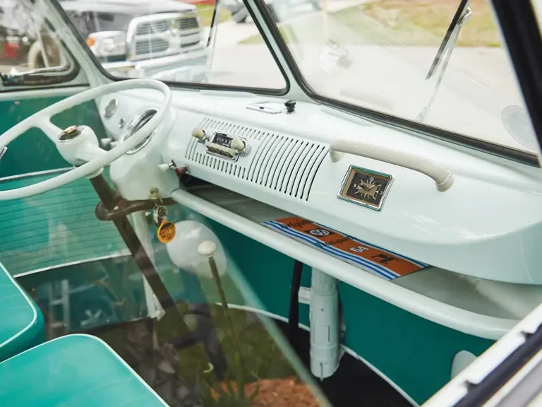 1964 Volkswagen Split-Window Bus - Image 10 of 30