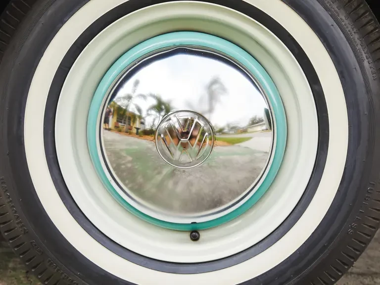 1964 Volkswagen Split-Window Bus - Image 23 of 30