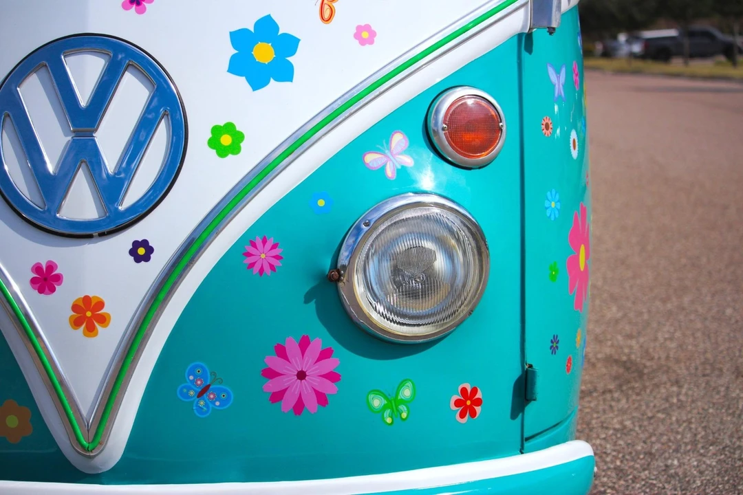 1964 Volkswagen Split-Window Bus - Image 25 of 31