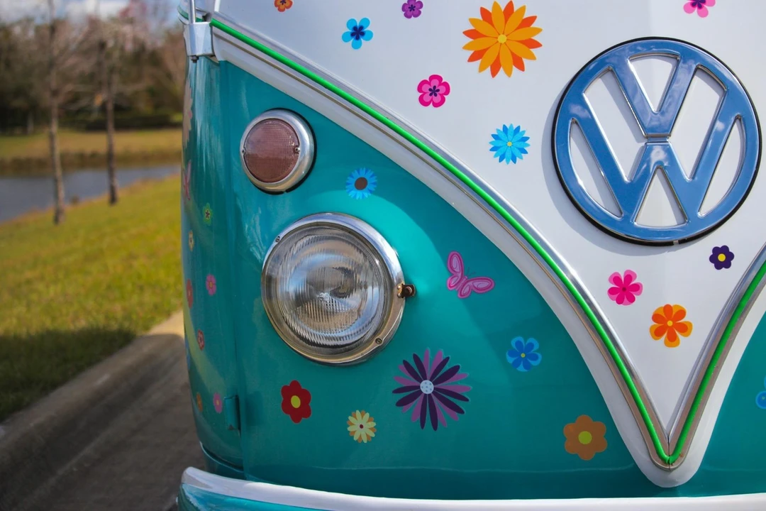 1964 Volkswagen Split-Window Bus - Image 24 of 31