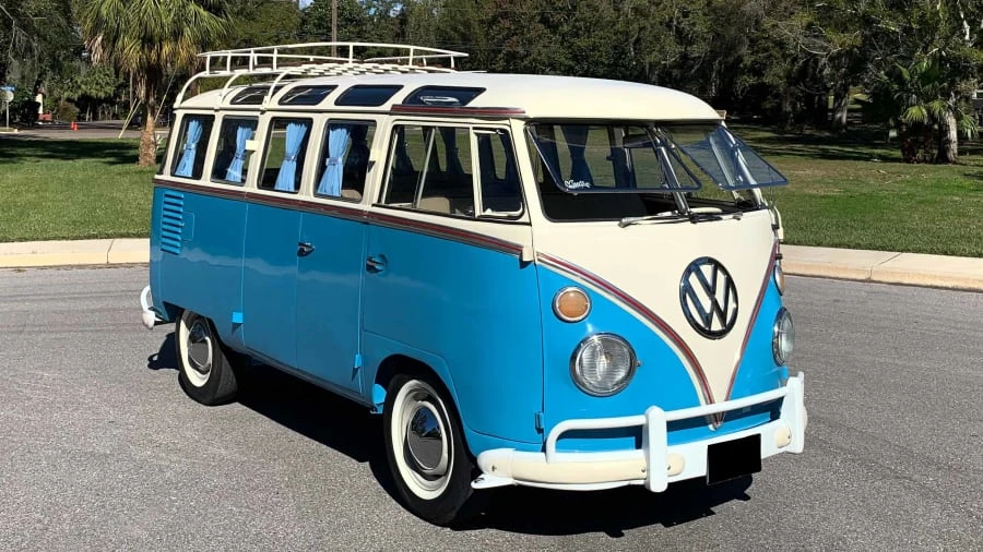 1964 Volkswagen Split-Window Bus - Image 10 of 15
