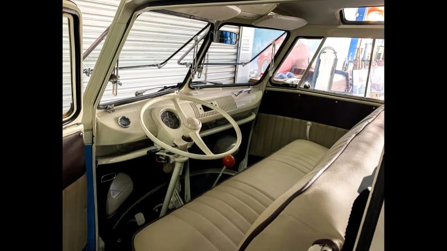1964 Volkswagen Split-Window Bus - Image 4 of 15
