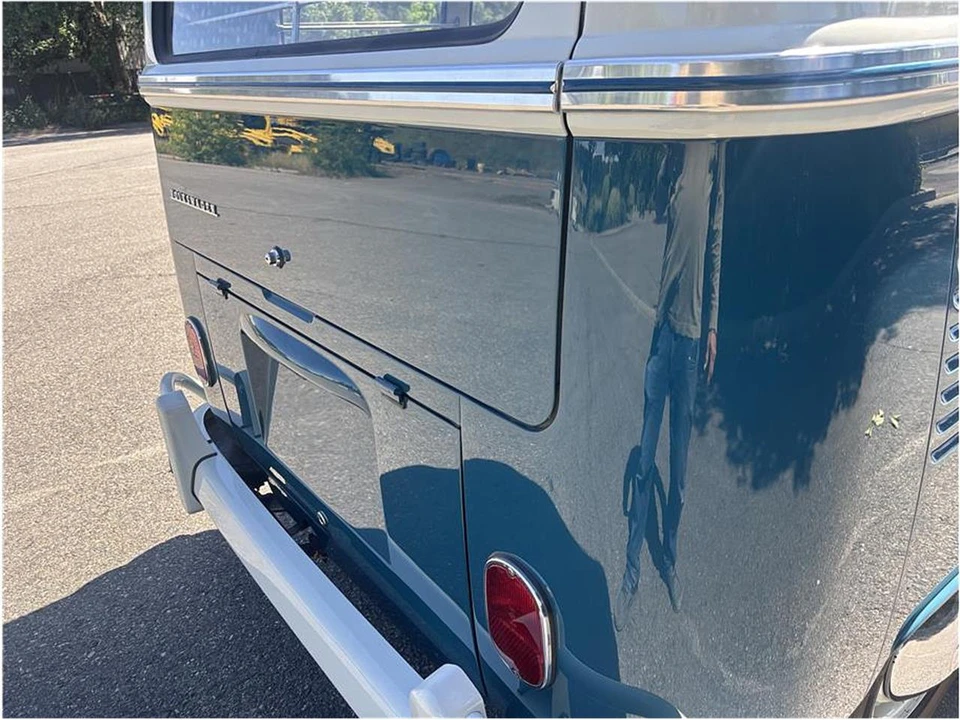 1964 Volkswagen Split-Window Bus - Image 20 of 31