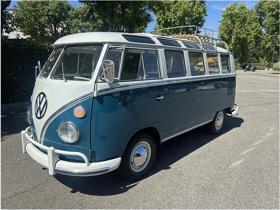 1964 Volkswagen Split-Window Bus - Image 2 of 31